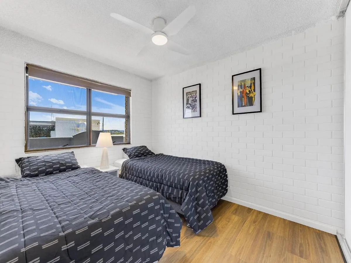 Дом отдыха Tarrohan Lodge Unit 7 Kings Beach Qld Калаундра